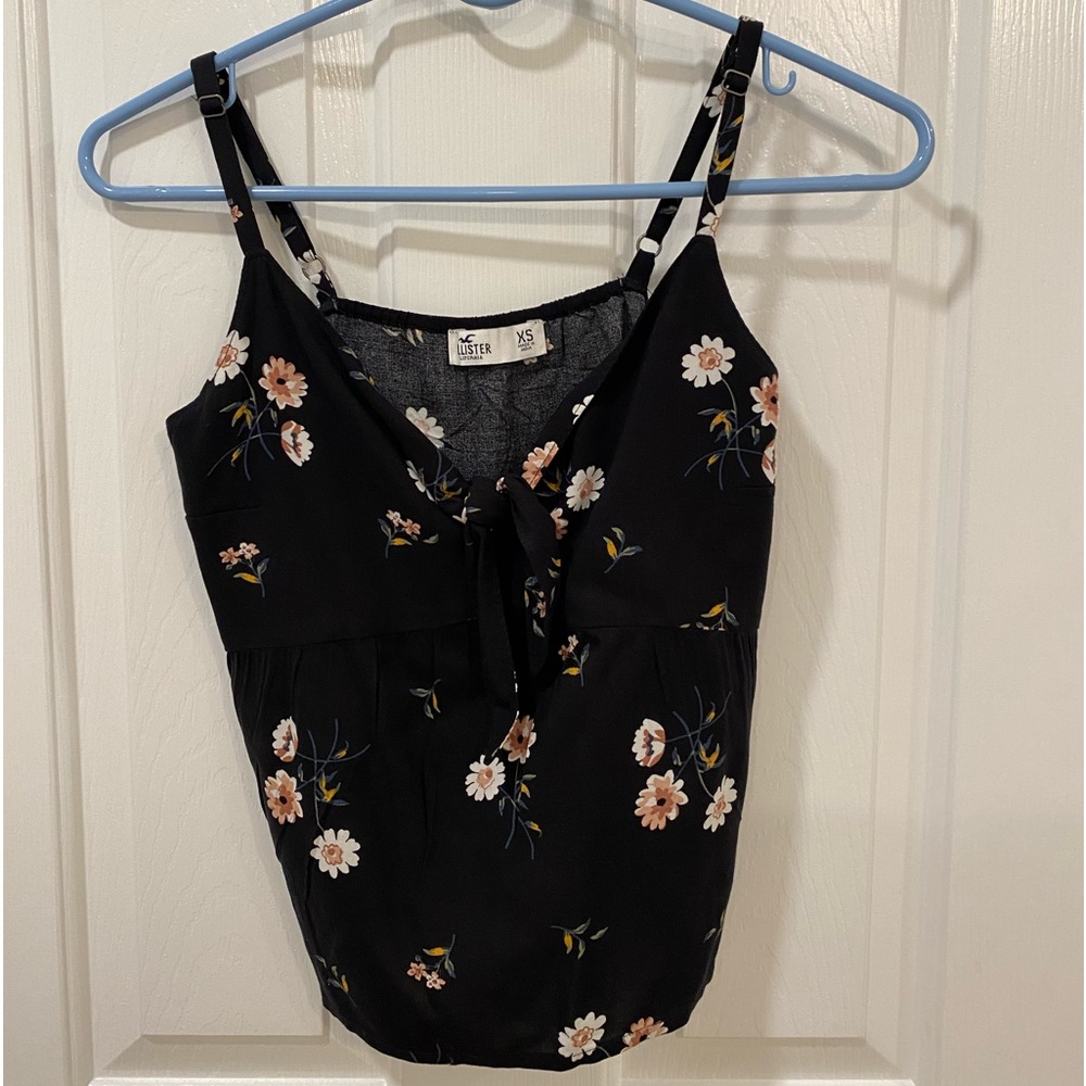 Hollister top Xs